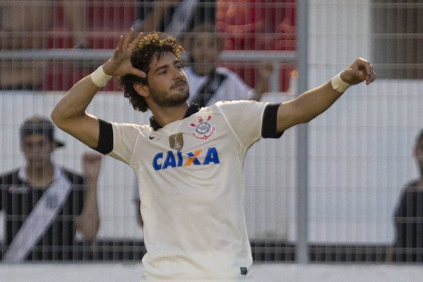 Durante a partida entre Ponte Preta x Corinthians realizada esta tarde no estádio Moisés Licarelli, em Campinas, jogo válido pelas oitavas de final do Campeonato Paulista de 2013