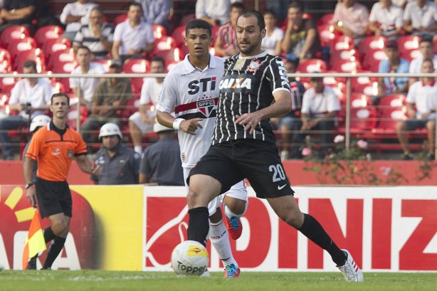 Durante a partida entre São Paulo x Corinthians realizada esta tarde no estádio do Morumbi, jogo válido pelas semifinais do Campeonato Paulista de 2013