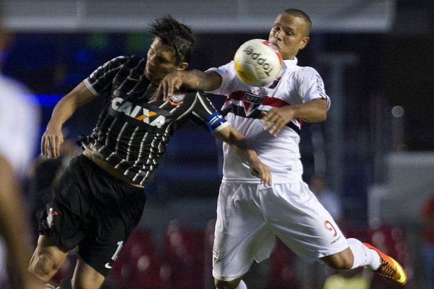 Durante a partida entre São Paulo x Corinthians realizada esta tarde no estádio do Morumbi, jogo válido pelas semifinais do Campeonato Paulista de 2013