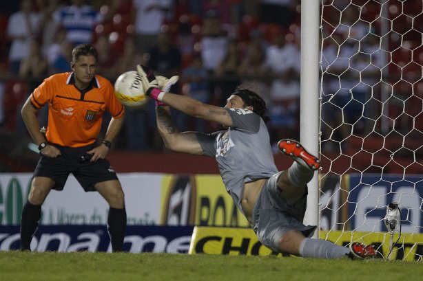 Durante a partida entre São Paulo x Corinthians realizada esta tarde no estádio do Morumbi, jogo válido pelas semifinais do Campeonato Paulista de 2013
