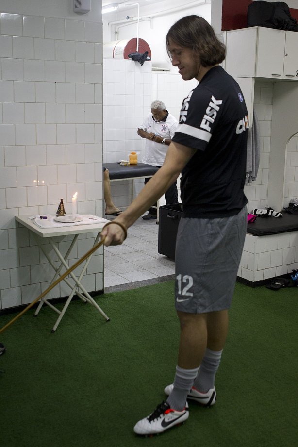 Nos vestiários antes da partida entre São Paulo x Corinthians realizada esta tarde no estádio do Morumbi, jogo válido pelas semifinais do Campeonato Paulista de 2013