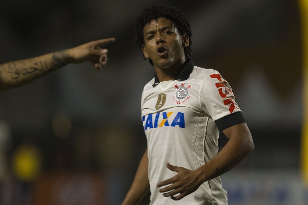 Durante a partida entre Corinthians x Ponte Preta/Campinas, realizada esta noite no estádio do Pacaembu, 3ª rodada do Campeonato Brasileiro de 2013