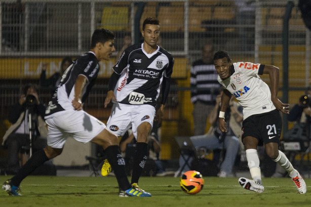 Durante a partida entre Corinthians x Ponte Preta/Campinas, realizada esta noite no estádio do Pacaembu, 3ª rodada do Campeonato Brasileiro de 2013