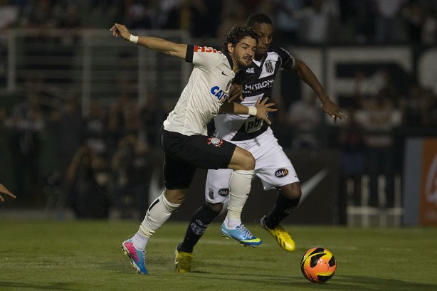 Durante a partida entre Corinthians x Ponte Preta/Campinas, realizada esta noite no estádio do Pacaembu, 3ª rodada do Campeonato Brasileiro de 2013