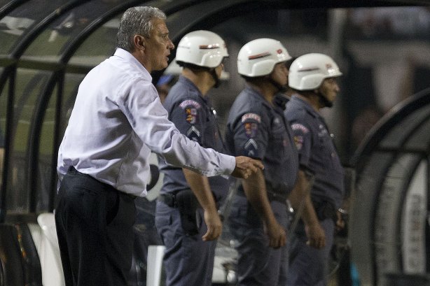 Durante a partida entre Corinthians x Ponte Preta/Campinas, realizada esta noite no estádio do Pacaembu, 3ª rodada do Campeonato Brasileiro de 2013