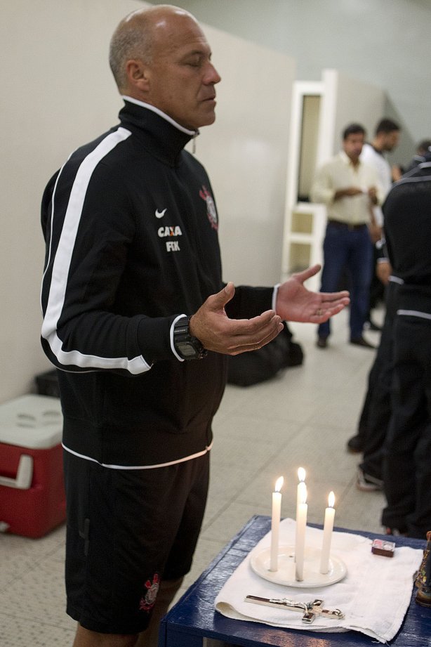 Nos vestiários antes da partida entre Corinthians x Ponte Preta/Campinas, realizada esta noite no estádio do Pacaembu, 3ª rodada do Campeonato Brasileiro de 2013
