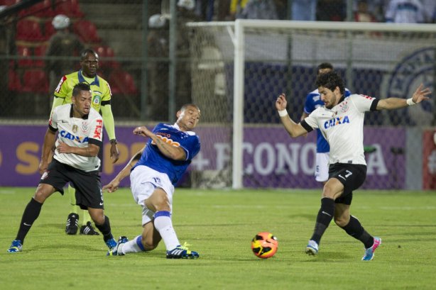 Durante a partida entre Cruzeiro x Corinthians, realizada esta noite na Arena do Jacaré, 4ª rodada do Campeonato Brasileiro de 2013