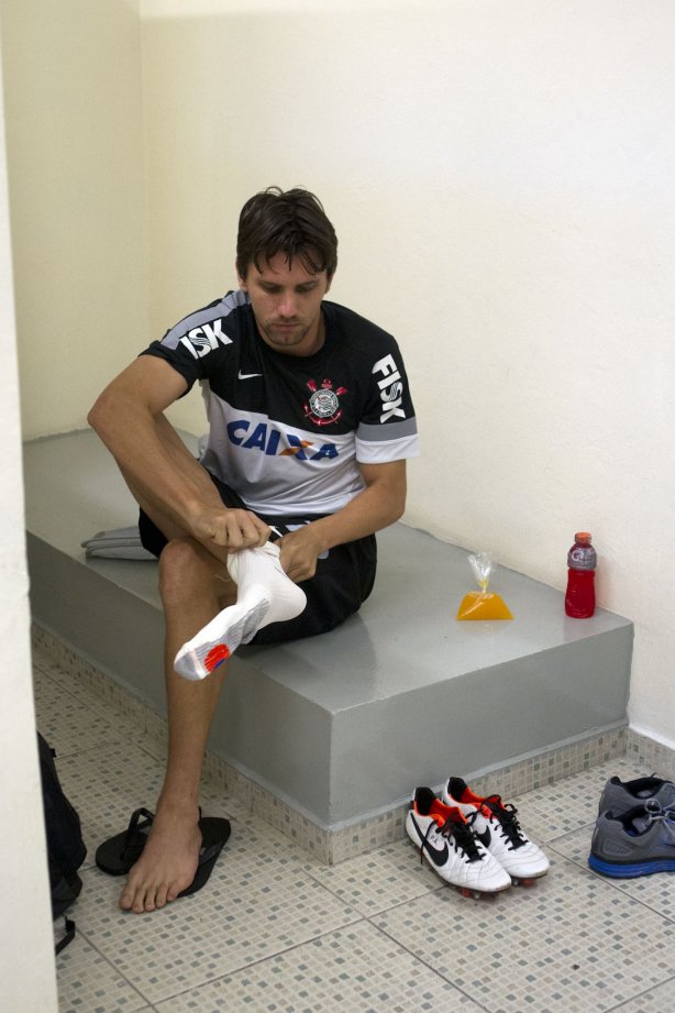Nos vestiários antes da partida entre Corinthians x Portuguesa, realizada esta noite no estádio do Pacaembu, válida pela 5ª rodada do Campeonato Brasileiro de 2013