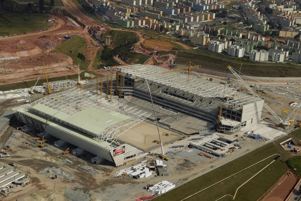 Durante o treino desta tarde no CT Joaquim Grava, no Parque Ecológico do Tiete. O próximo jogo da equipe será amanhã, sábado, dia 08/06, contra a Portuguesa, no Pacaembu, jogo válido pela 5ª rodada do Campeonato Brasileiro de 2013