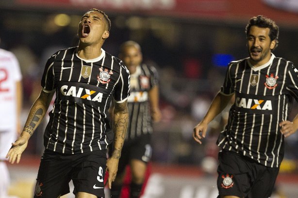 Durante a partida entre São Paulo x Corinthians, realizada esta noite no estádio do Morumbi, jogo de ida da Recopa 2013