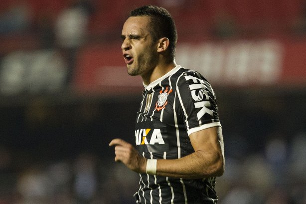 Durante a partida entre São Paulo x Corinthians, realizada esta noite no estádio do Morumbi, jogo de ida da Recopa 2013