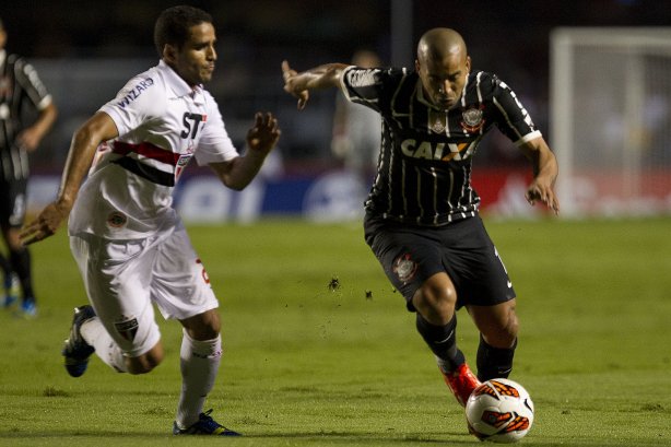 Durante a partida entre São Paulo x Corinthians, realizada esta noite no estádio do Morumbi, jogo de ida da Recopa 2013