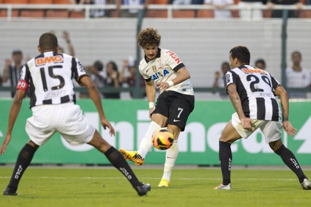 Durante a partida entre Corinthians x Atlético-MG, realizada esta tarde no estádio do Pacaembu, jogo válido pela 7ª rodada do Campeonato Brasileiro 2013