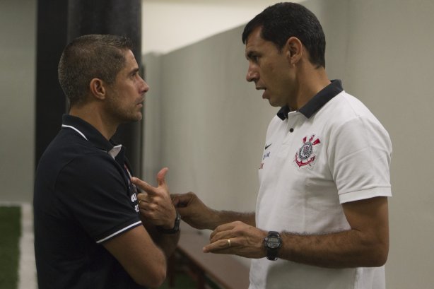 Nos vestiários antes da partida entre Corinthians x Atlético-MG, realizada esta tarde no estádio do Pacaembu, jogo válido pela 7ª rodada do Campeonato Brasileiro 2013
