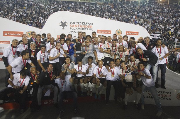 Durante a partida entre Corinthians x São Paulo, realizada esta noite no estádio do Pacaembu, jogo da volta, decisão da Recopa 2013