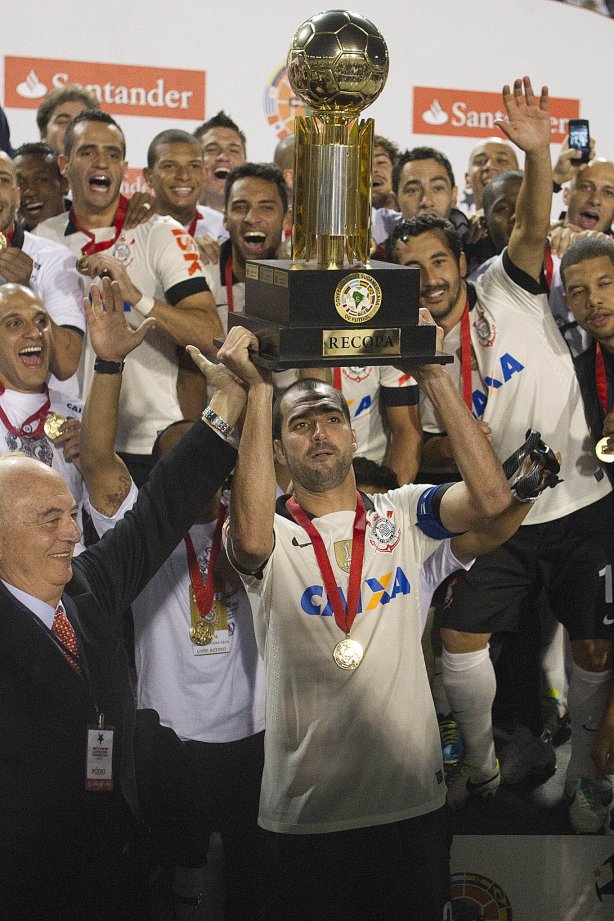 Durante a partida entre Corinthians x São Paulo, realizada esta noite no estádio do Pacaembu, jogo da volta, decisão da Recopa 2013