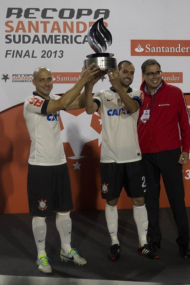 Durante a partida entre Corinthians x São Paulo, realizada esta noite no estádio do Pacaembu, jogo da volta, decisão da Recopa 2013