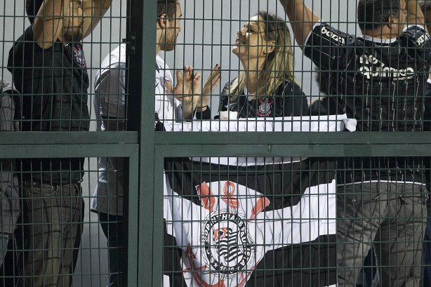 Durante a partida entre Corinthians x São Paulo, realizada esta noite no estádio do Pacaembu, jogo da volta, decisão da Recopa 2013