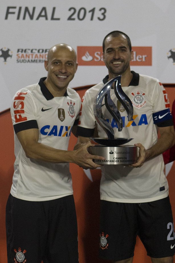 Durante a partida entre Corinthians x São Paulo, realizada esta noite no estádio do Pacaembu, jogo da volta, decisão da Recopa 2013