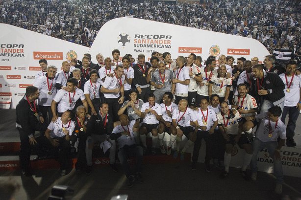 Durante a partida entre Corinthians x São Paulo, realizada esta noite no estádio do Pacaembu, jogo da volta, decisão da Recopa 2013