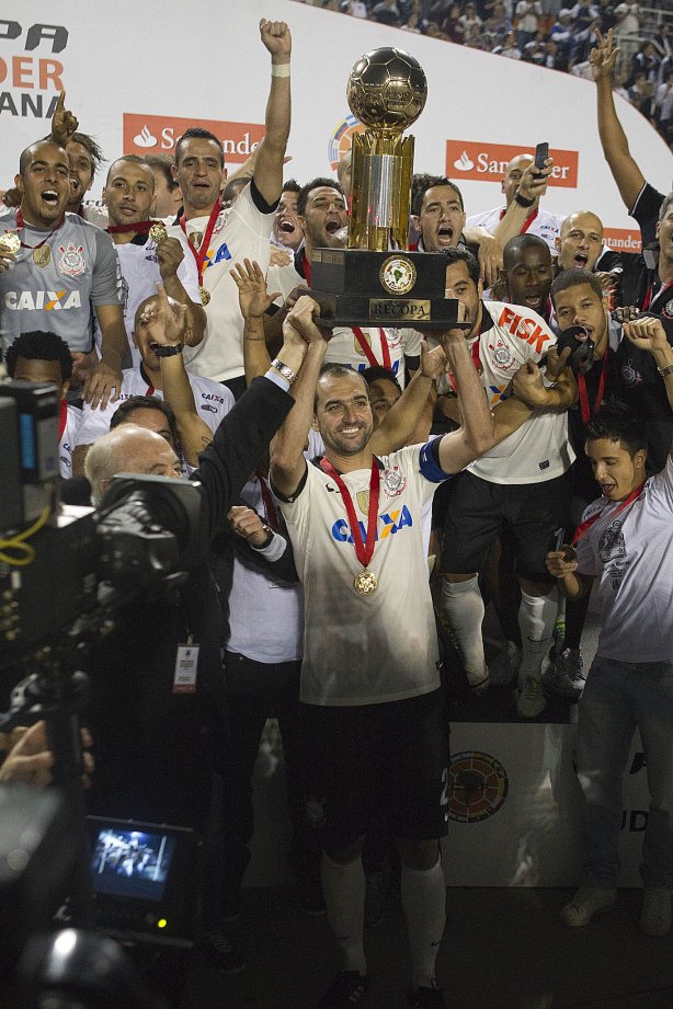Durante a partida entre Corinthians x São Paulo, realizada esta noite no estádio do Pacaembu, jogo da volta, decisão da Recopa 2013