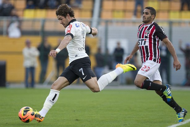 Durante a partida entre Corinthians x São Paulo, realizada esta tarde no estádio do Pacaembu, válida pela 9ª rodada do Campeonato Brasileiro de 2013