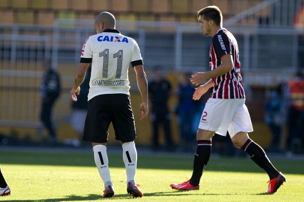 Durante a partida entre Corinthians x São Paulo, realizada esta tarde no estádio do Pacaembu, válida pela 9ª rodada do Campeonato Brasileiro de 2013