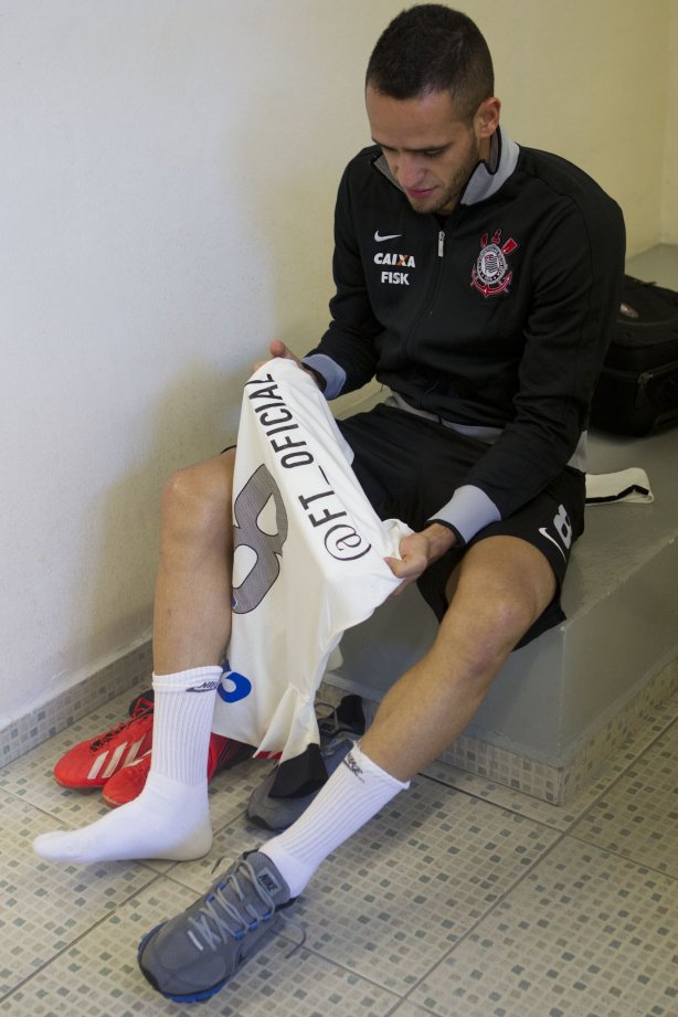 Nos vestiários antes da partida entre Corinthians x São Paulo, realizada esta tarde no estádio do Pacaembu, válida pela 9ª rodada do Campeonato Brasileiro de 2013