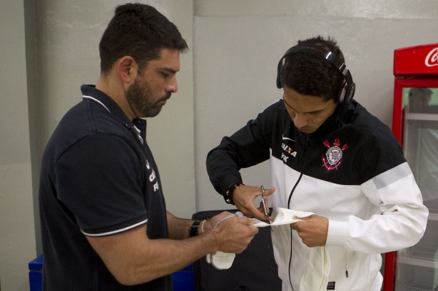 Nos vestiários antes da partida entre Corinthians x São Paulo, realizada esta tarde no estádio do Pacaembu, válida pela 9ª rodada do Campeonato Brasileiro de 2013