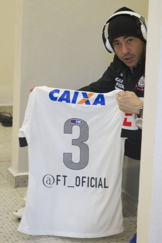 Nos vestiários antes da partida entre Corinthians x São Paulo, realizada esta tarde no estádio do Pacaembu, válida pela 9ª rodada do Campeonato Brasileiro de 2013