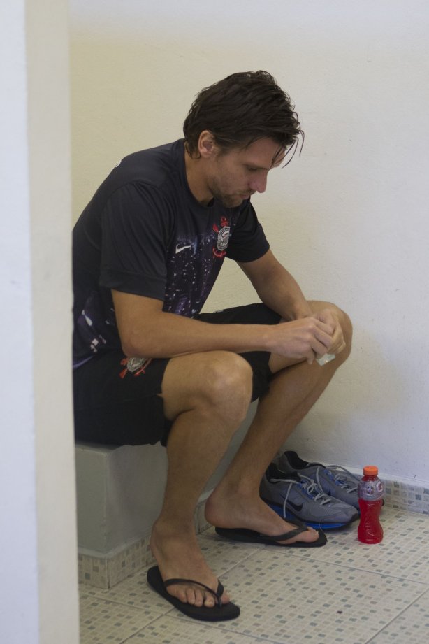 Nos vestiários antes da partida entre Corinthians x São Paulo, realizada esta tarde no estádio do Pacaembu, válida pela 9ª rodada do Campeonato Brasileiro de 2013