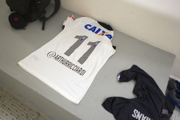 Nos vestiários antes da partida entre Corinthians x São Paulo, realizada esta tarde no estádio do Pacaembu, válida pela 9ª rodada do Campeonato Brasileiro de 2013