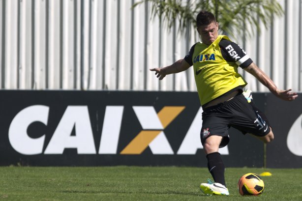 Durante o treino desta manhã no CT Joaquim Grava, no Parque Ecológico do Tiete. O próximo jogo da equipe será quarta-feira, dia 31/07, no Pacaembu, contra o Grêmio, pela 10ª rodada do Campeonato Brasileiro de 2013