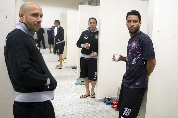 Nos vestiários antes da partida entre Corinthians x Grêmio, realizada esta noite no estádio do Pacaembu, válida pela 10ª rodada do Campeonato Brasileiro de 2013