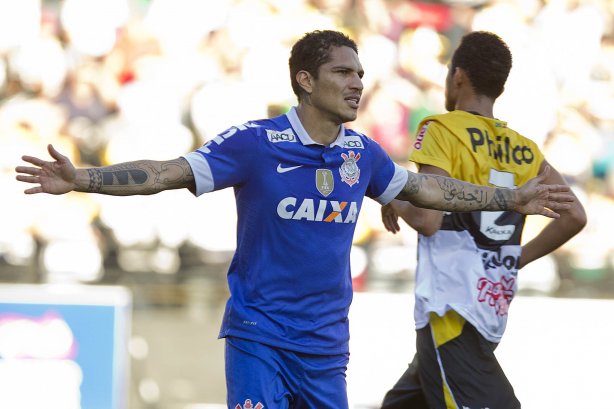 Durante a partida entre Criciuma/SC x Corinthians, realizada esta tarde no estádio Heriberto Hulse, válida pela 11ª rodada do Campeonato Brasileiro de 2013