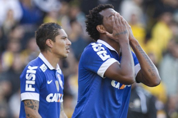 Durante a partida entre Criciuma/SC x Corinthians, realizada esta tarde no estádio Heriberto Hulse, válida pela 11ª rodada do Campeonato Brasileiro de 2013