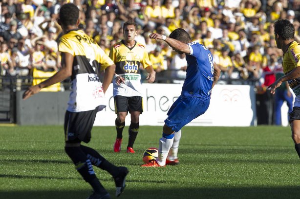 Durante a partida entre Criciuma/SC x Corinthians, realizada esta tarde no estádio Heriberto Hulse, válida pela 11ª rodada do Campeonato Brasileiro de 2013