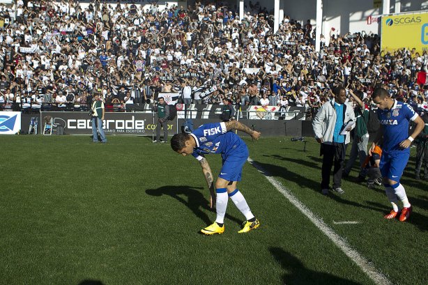 Durante a partida entre Criciuma/SC x Corinthians, realizada esta tarde no estádio Heriberto Hulse, válida pela 11ª rodada do Campeonato Brasileiro de 2013