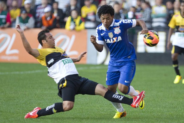 Durante a partida entre Criciuma/SC x Corinthians, realizada esta tarde no estádio Heriberto Hulse, válida pela 11ª rodada do Campeonato Brasileiro de 2013