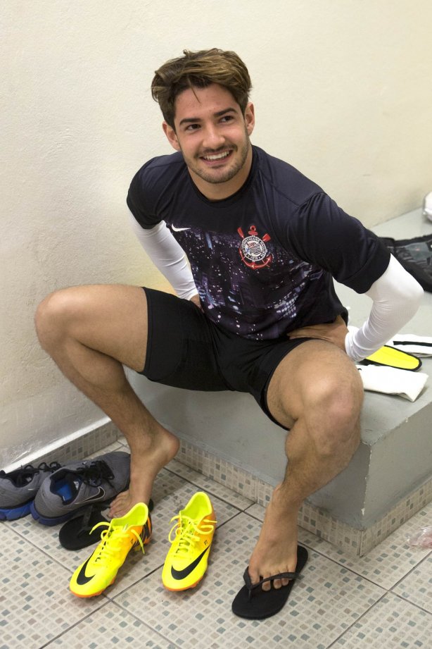 Nos vestiários antes da partida entre Corinthians x Luverdense Esporte Clube/MT, realizada esta noite no estádio do Pacaembu, válida pelas oitavas de final, jogo da volta da Copa do Brasil 2013