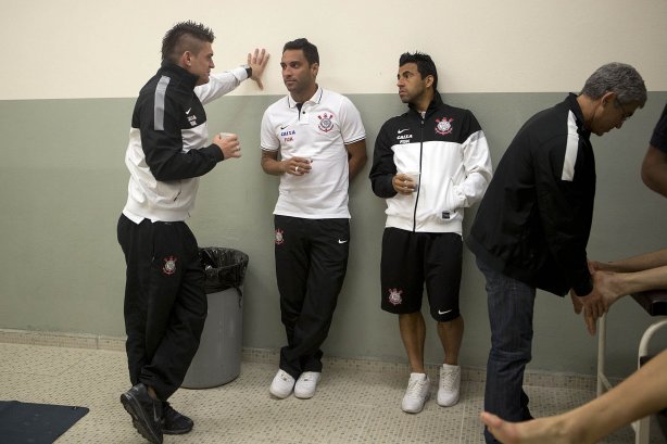 Nos vestiários antes da partida entre Corinthians x Luverdense Esporte Clube/MT, realizada esta noite no estádio do Pacaembu, válida pelas oitavas de final, jogo da volta da Copa do Brasil 2013