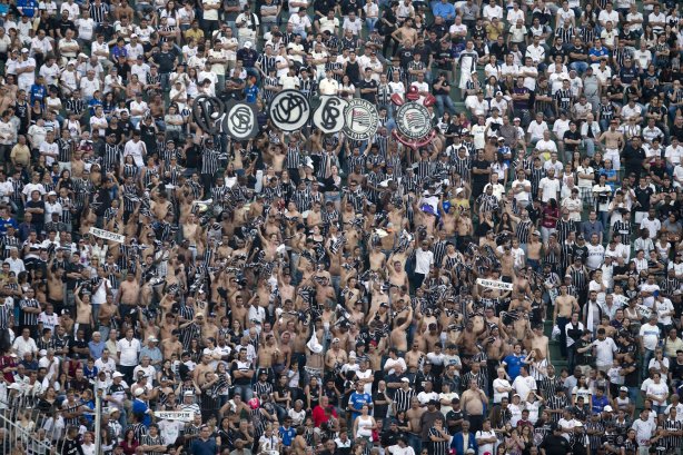 Durante a partida entre Corinthians x Luverdense Esporte Clube/MT, realizada esta noite no estádio do Pacaembu, válida pelas oitavas de final, jogo da volta da Copa do Brasil 2013