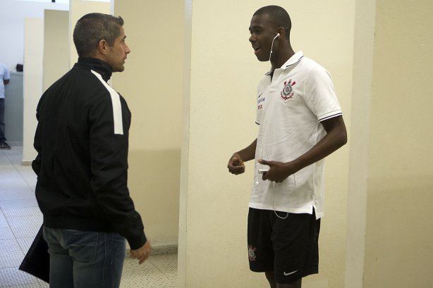 Nos vestiários antes da partida entre Corinthians x Flamengo, realizada esta tarde no estádio do Pacaembu, 17ª rodada do Campeonato Brasileiro de 2013