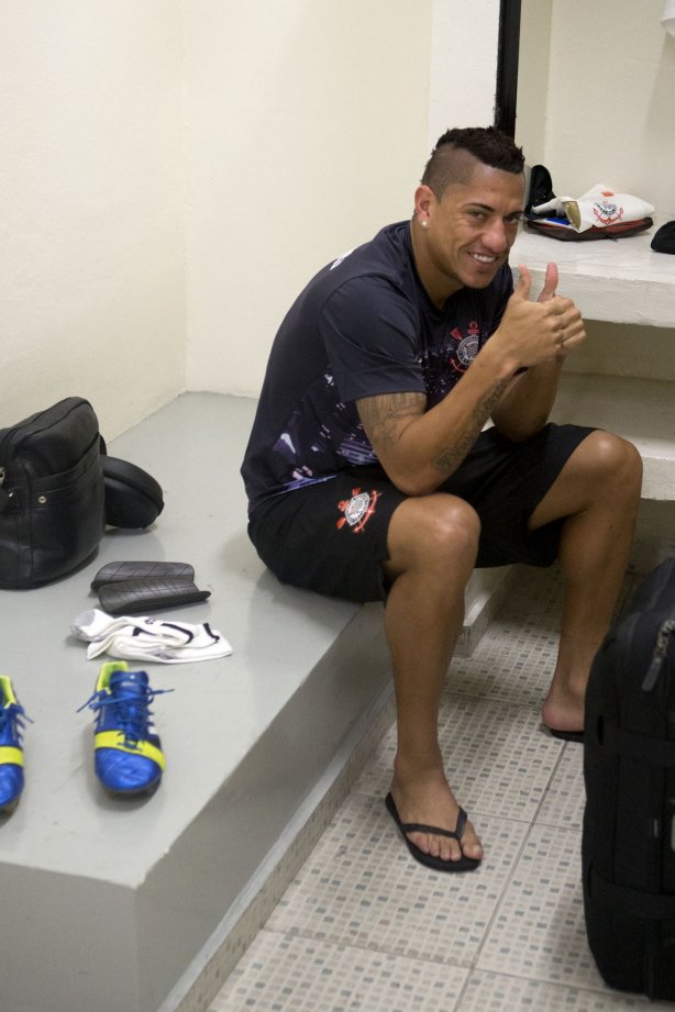 Nos vestiários antes da partida entre Corinthians x Flamengo, realizada esta tarde no estádio do Pacaembu, 17ª rodada do Campeonato Brasileiro de 2013