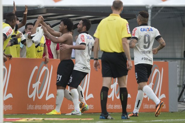 Nos vestiários antes da partida entre Corinthians x Flamengo, realizada esta tarde no estádio do Pacaembu, 17ª rodada do Campeonato Brasileiro de 2013