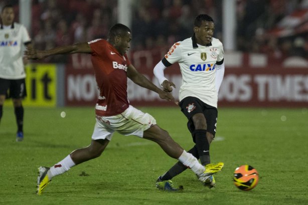 Durante a partida entre Internacional/RS x Corinthians, realizada esta noite no estádio do Vale, em Novo Hamburgo/RS, válida pela 18ª rodada do Campeonato Brasileiro de 2013
