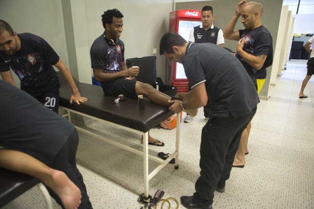 Nos vestiários antes da partida entre Corinthians x Nautico/PE, realizada esta tarde no estádio do Pacaembu, válida pela 19ª rodada do Campeonato Brasileiro de 2013
