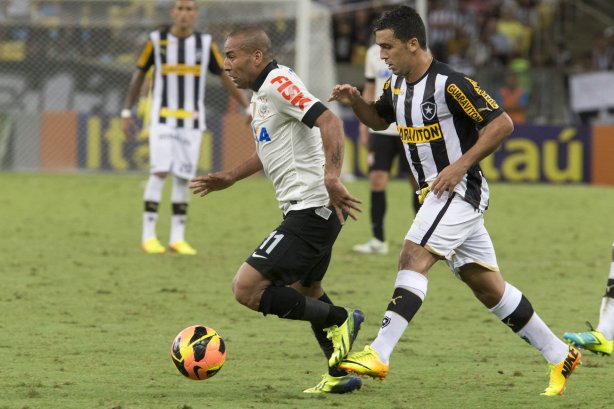 Durante a partida entre Botafogo x Corinthians, realizada esta noite no estádio do Maracanã, válida pela 20ª rodada do Campeonato Brasileiro de 2013