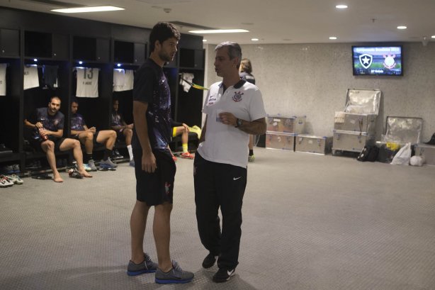 Nos vestiários antes da partida entre Botafogo x Corinthians, realizada esta noite no estádio do Maracanã, válida pela 20ª rodada do Campeonato Brasileiro de 2013