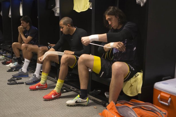 Nos vestiários antes da partida entre Botafogo x Corinthians, realizada esta noite no estádio do Maracanã, válida pela 20ª rodada do Campeonato Brasileiro de 2013